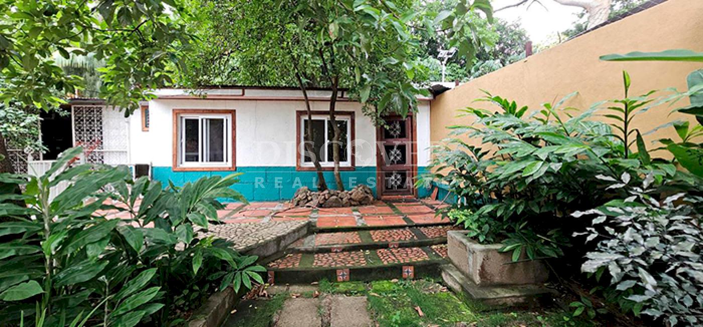  House with large lot for sale in Carretera Sur