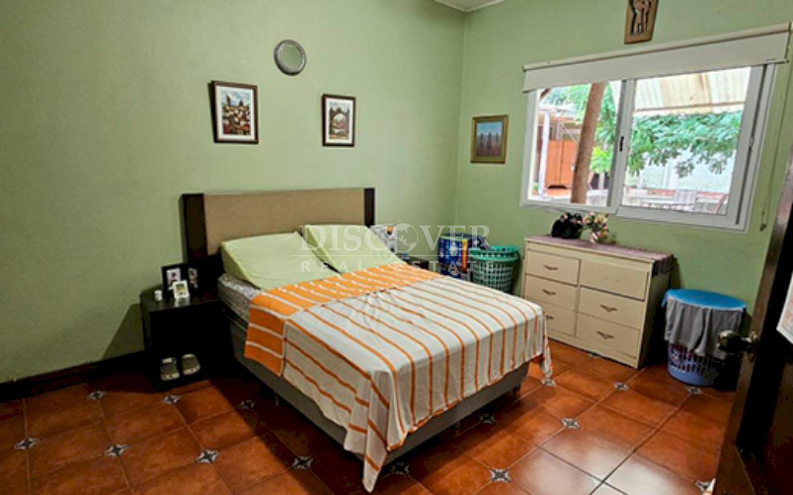  House with large lot for sale in Carretera Sur