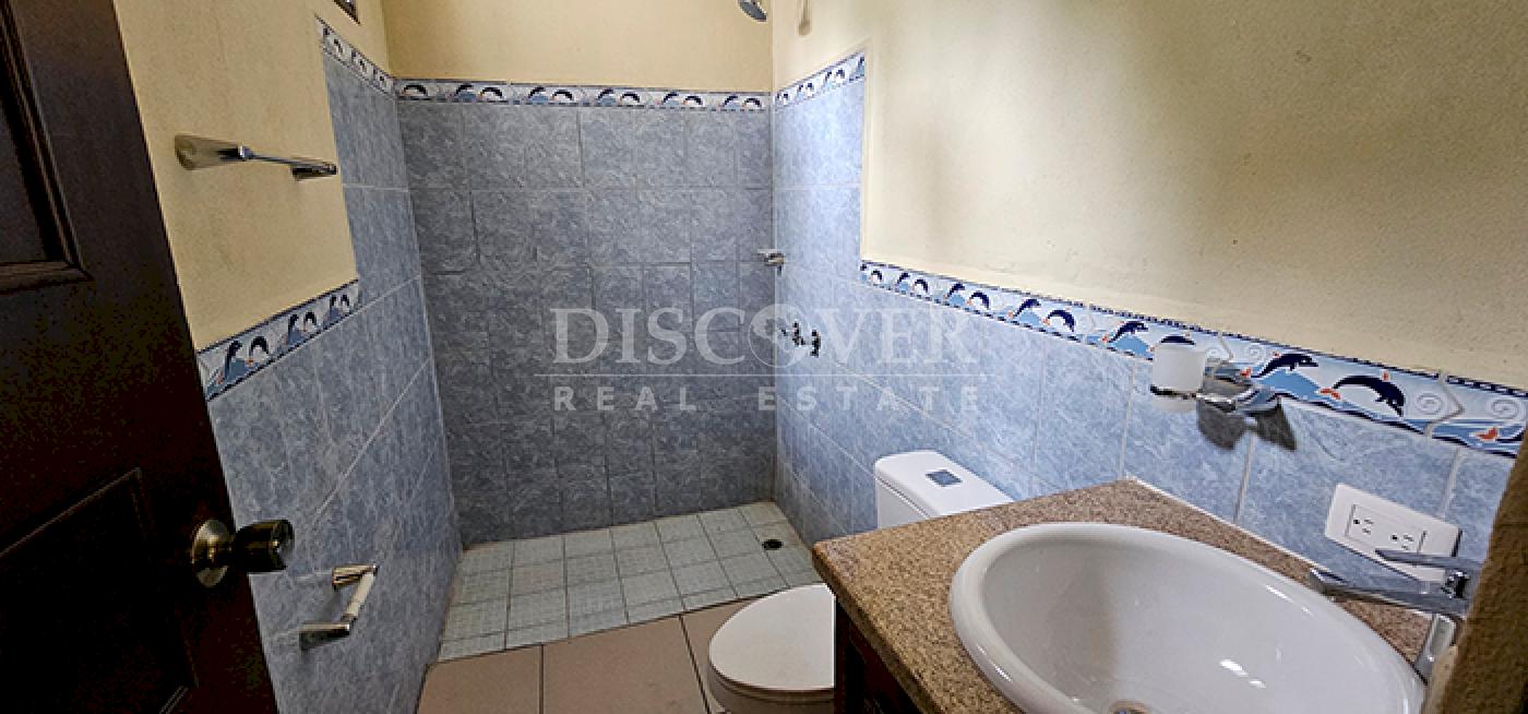  House for sale in a safe area with pleasant climate in Carretera Sur.