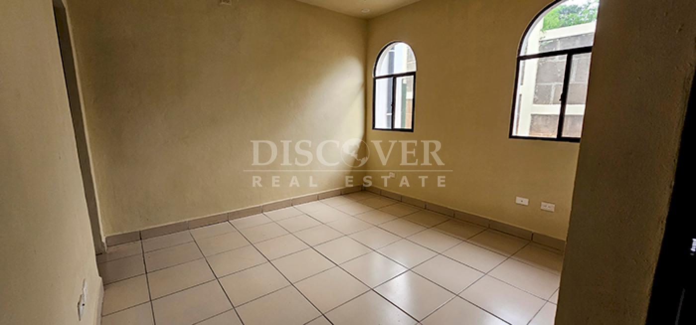  House for sale in a safe area with pleasant climate in Carretera Sur.