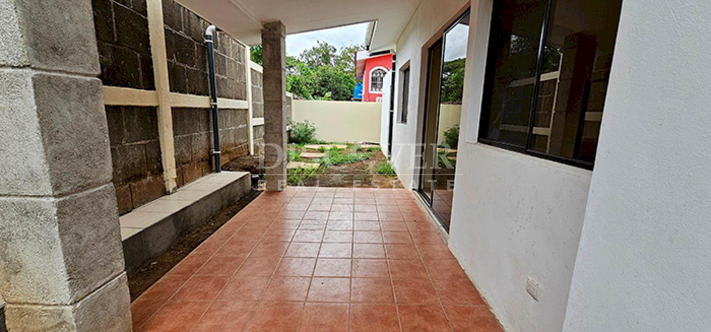  House for sale in a safe area with pleasant climate in Carretera Sur.