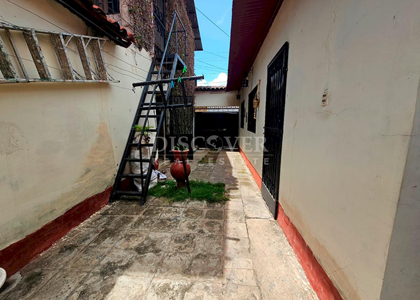  Comfortable house for sale in Granada city