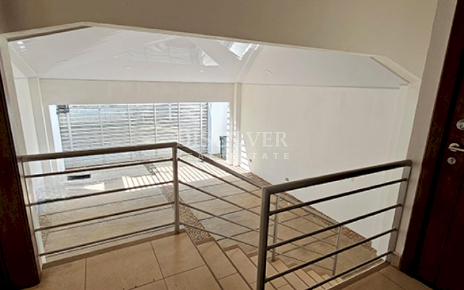  Spacious house for sale and rent in Carretera Sur