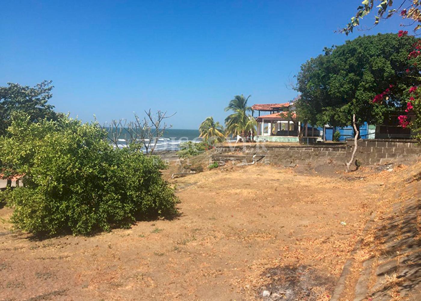  Beachfront land for sale in Pochomil