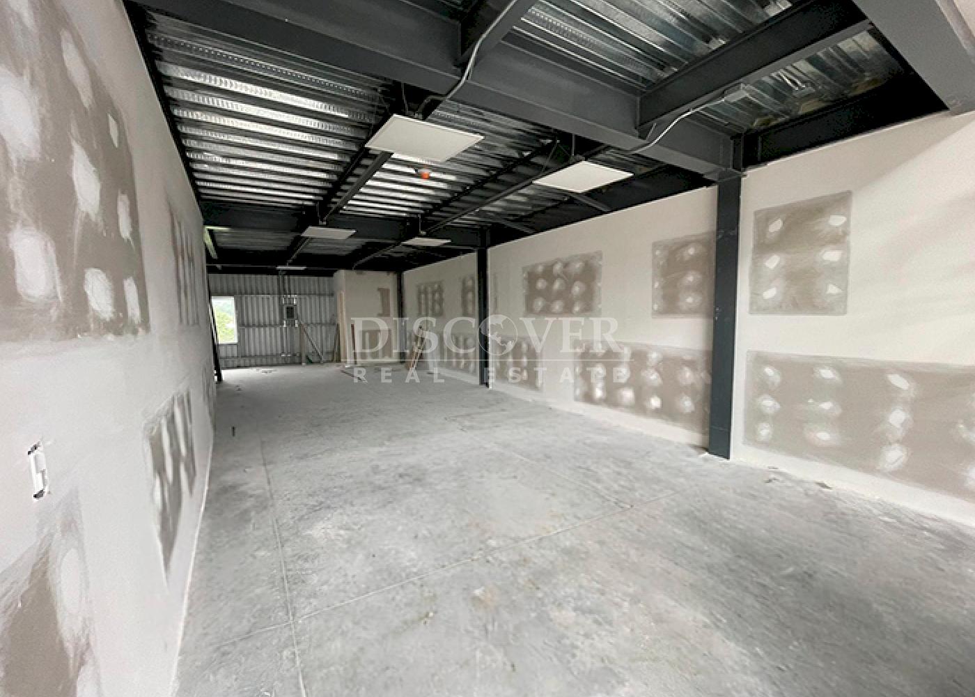  Office warehouses for rent - suburban track