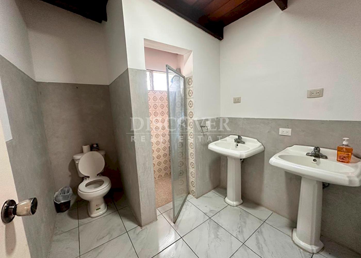  Spacious module for rent in Villa Fontana