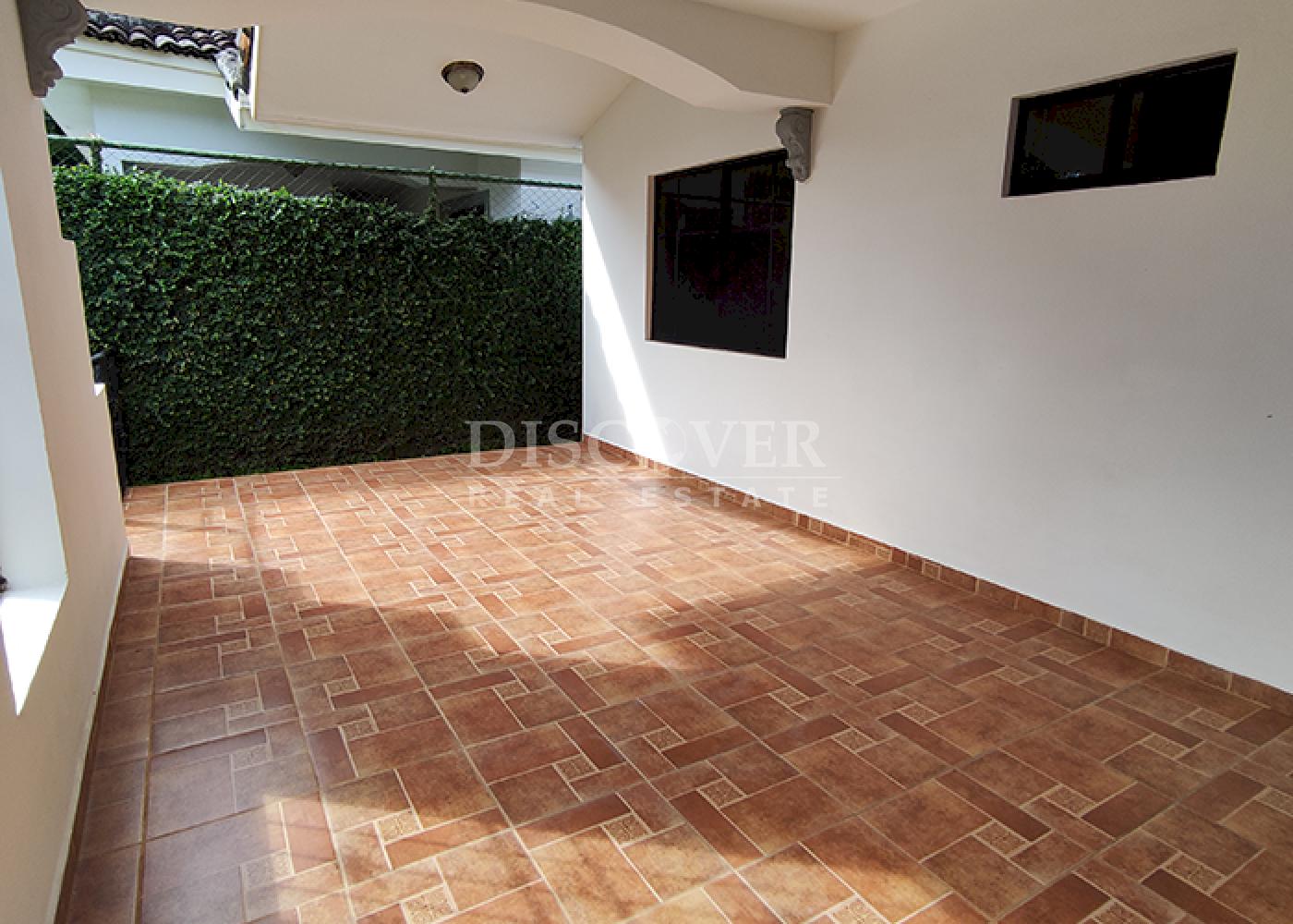  Spacious House for Sale on Masaya Highway