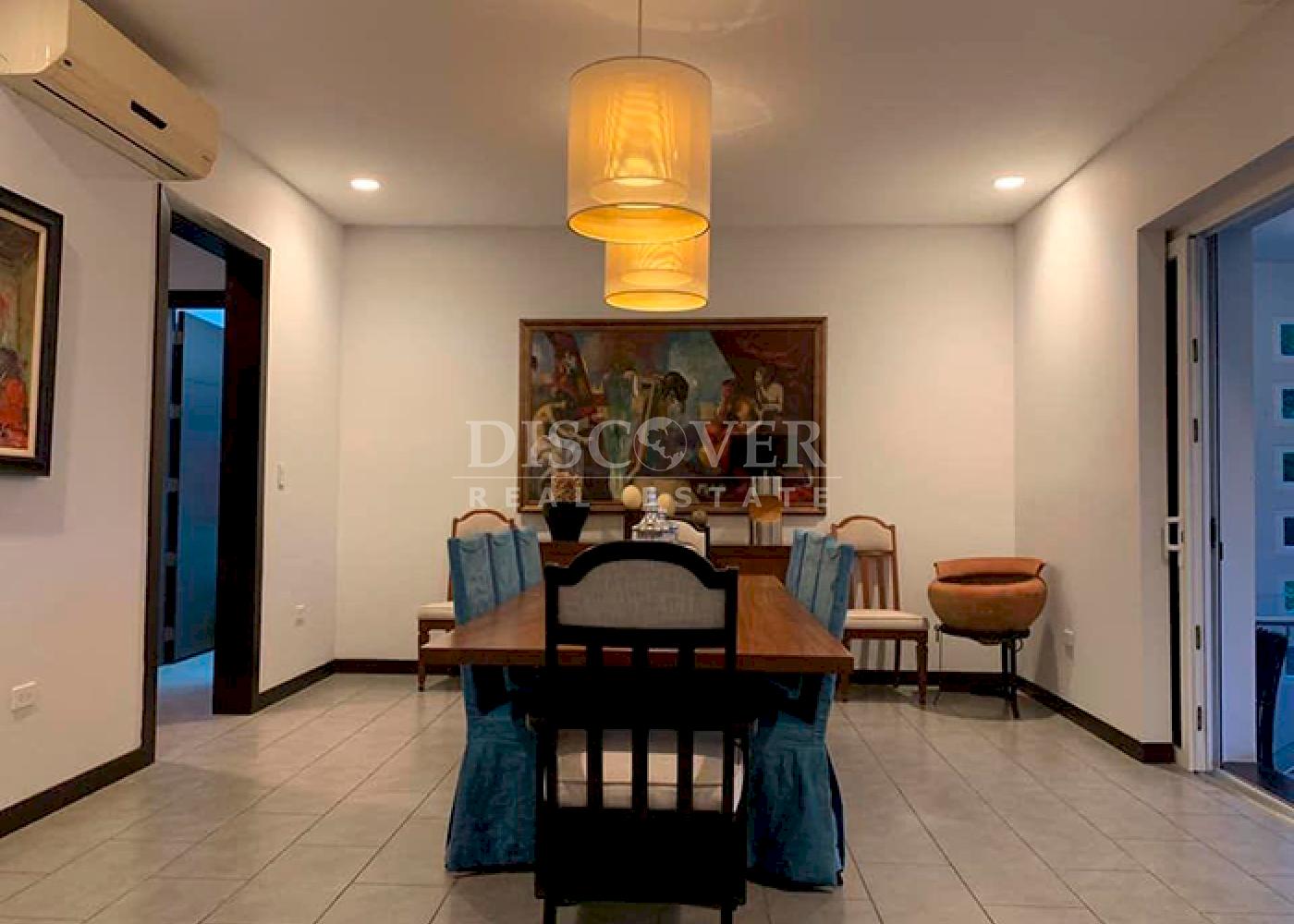  House with pool for sale in Santo Domingo