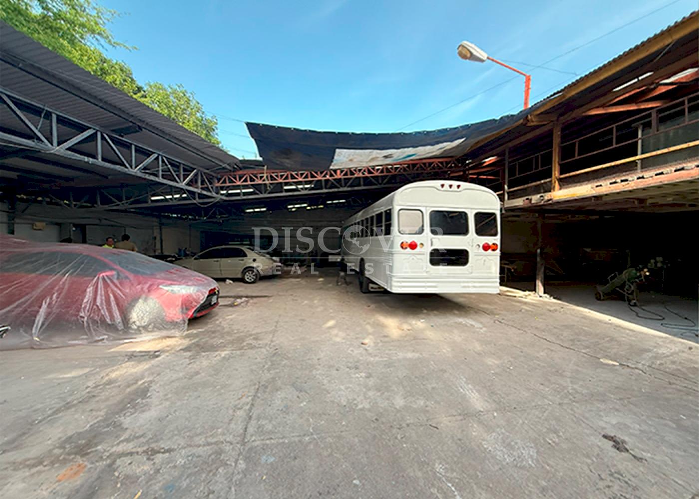  Warehouse for Sale/Rent in a Commercial Area of Managua