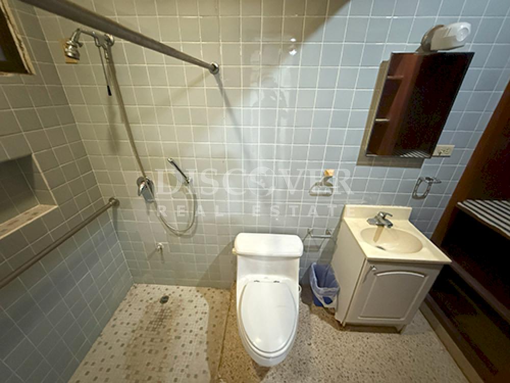  Spacious house for sale and rent in Villa Fontana Sur