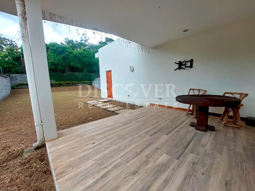 House for sale in exclusive condominium in Santo Domingo