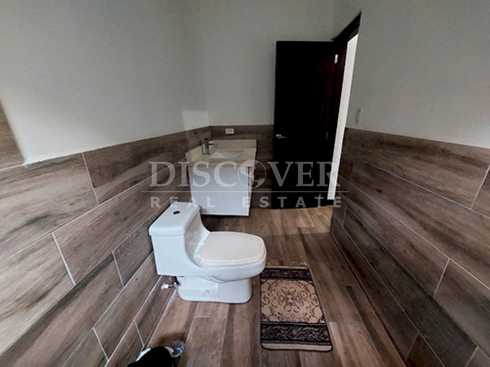 House for sale in exclusive condominium in Santo Domingo