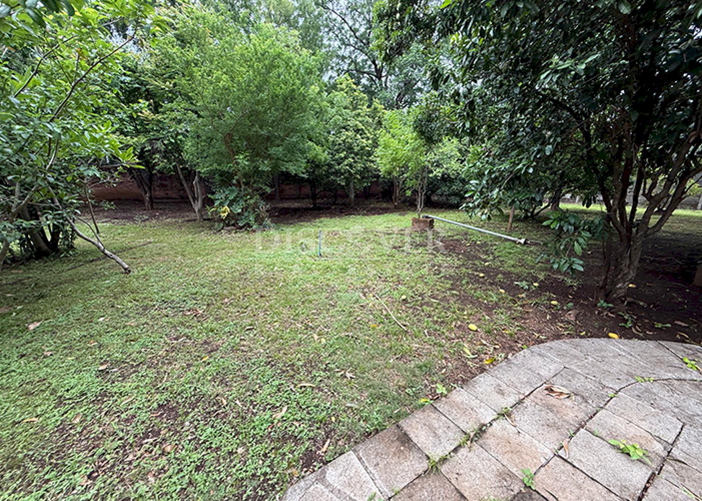  For sale large land with house located on Carretera Sur