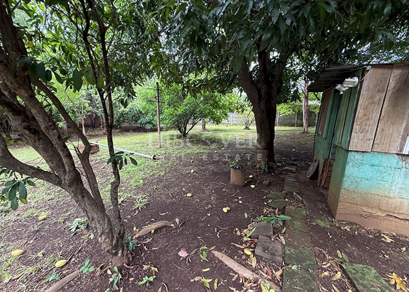  For sale large land with house located on Carretera Sur