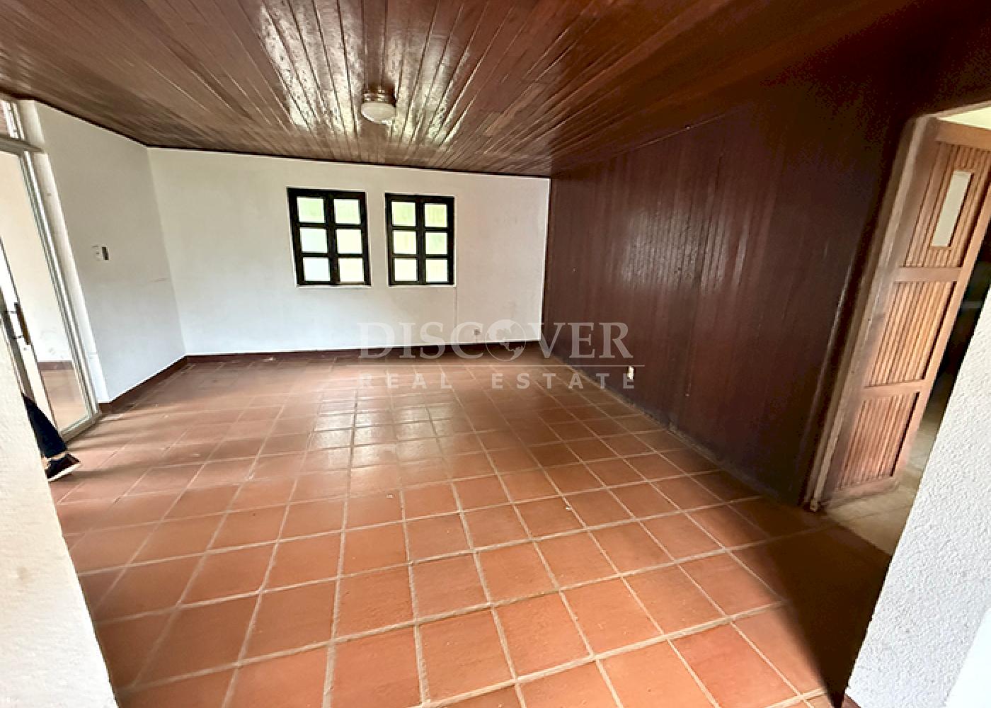  For sale large land with house located on Carretera Sur