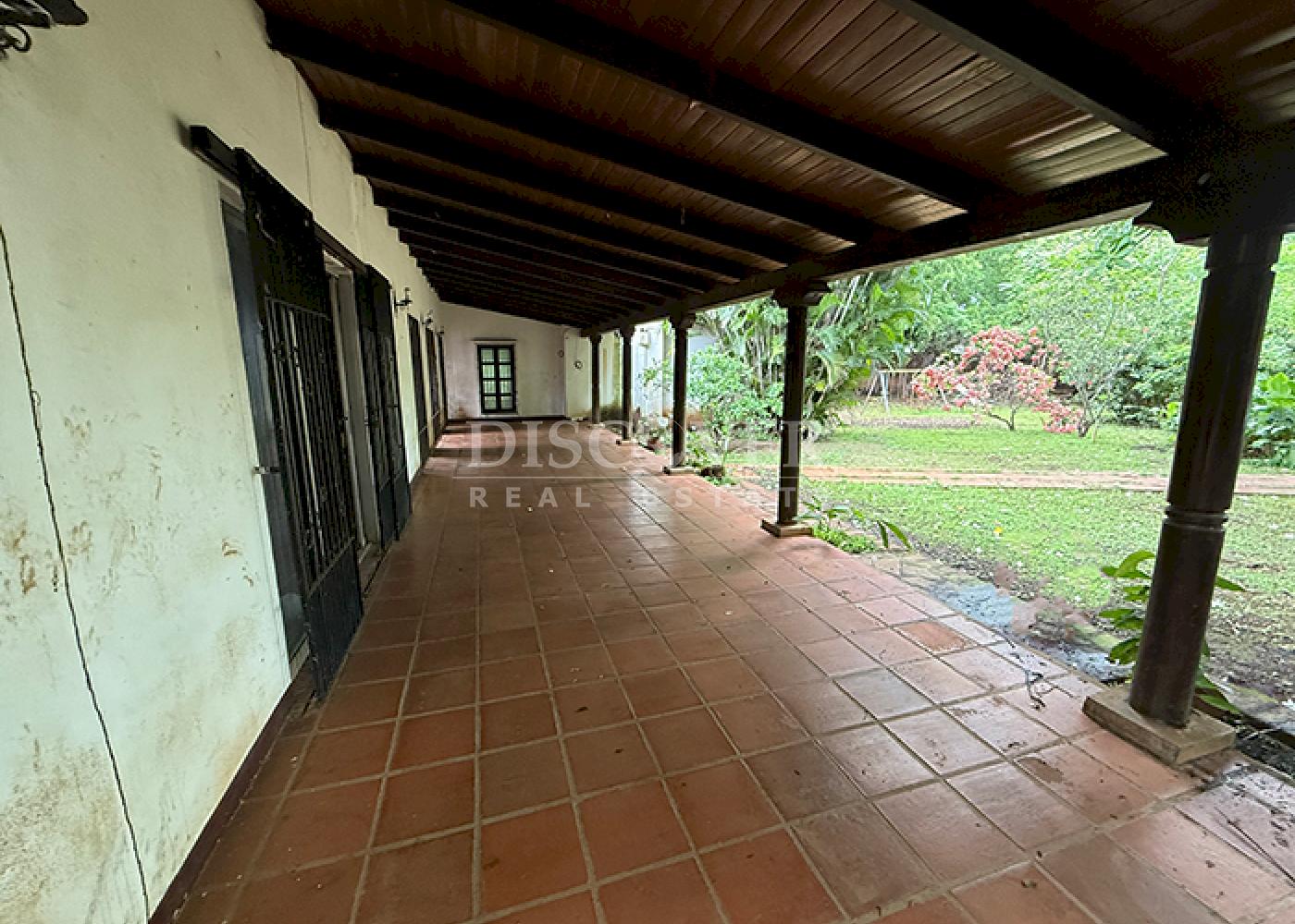  For sale large land with house located on Carretera Sur