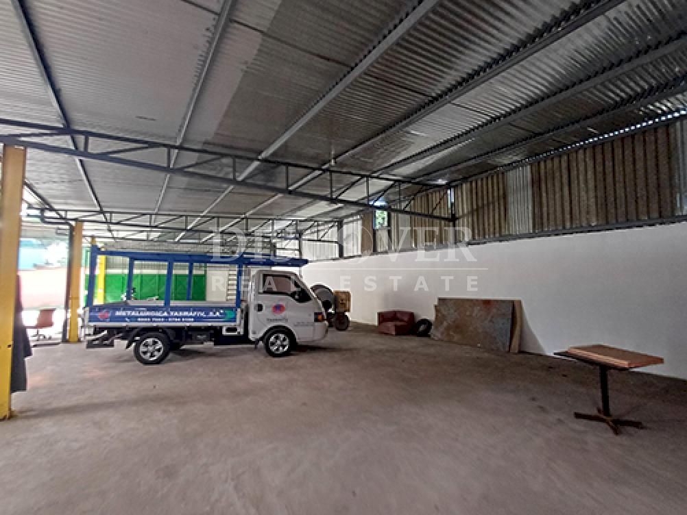  Warehouse for rent near the Rotonda El Periodista area