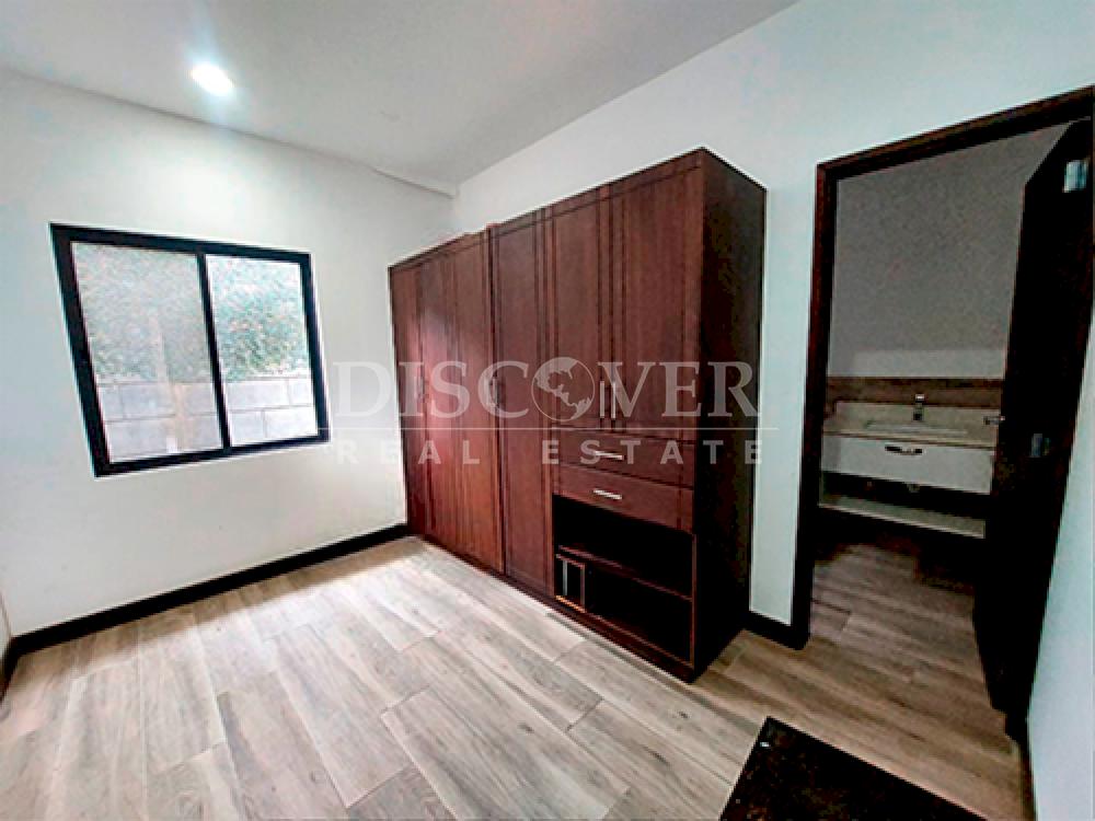 House for sale in exclusive condominium in Santo Domingo