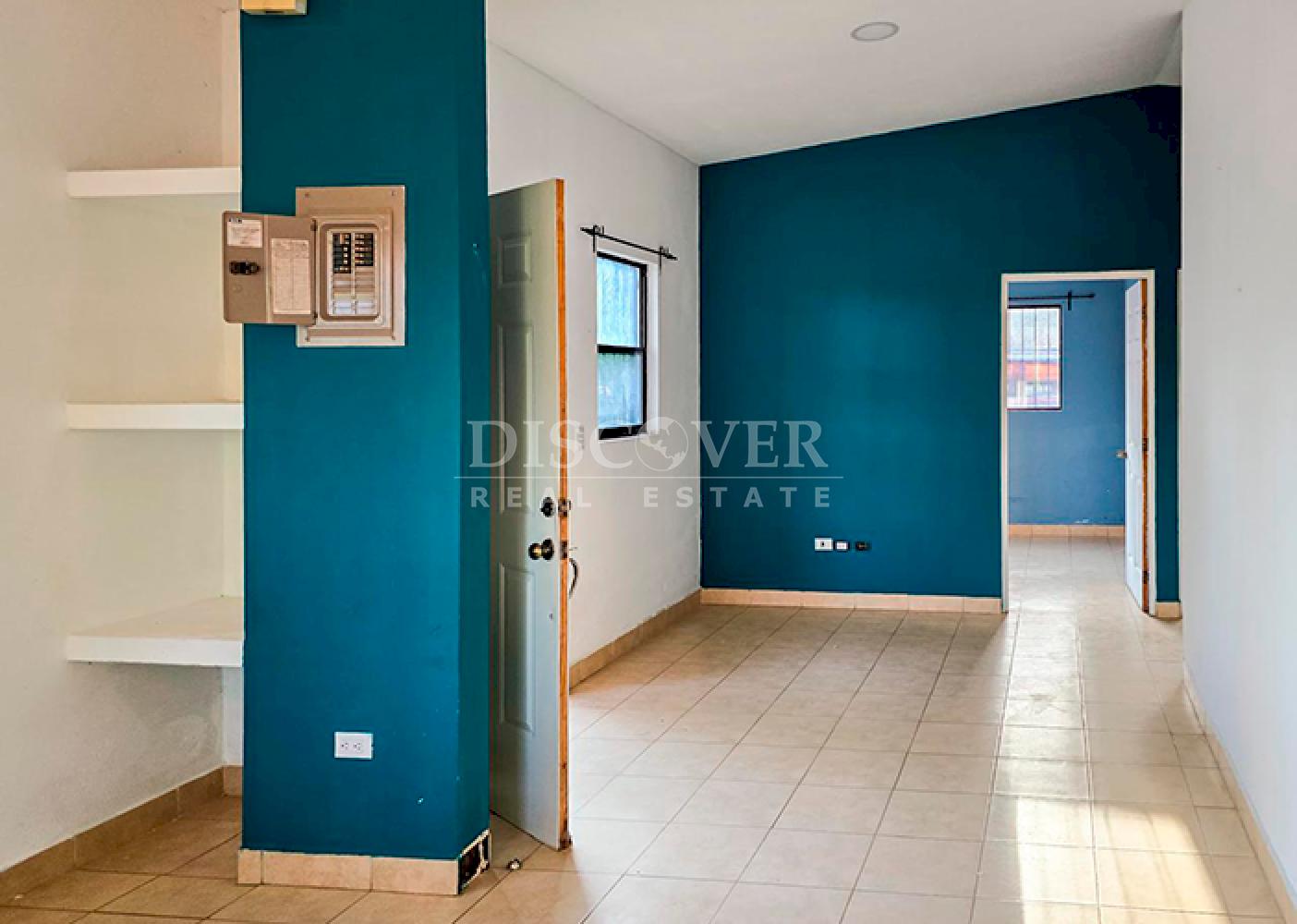  House with large patio for sale on Carretera Sur