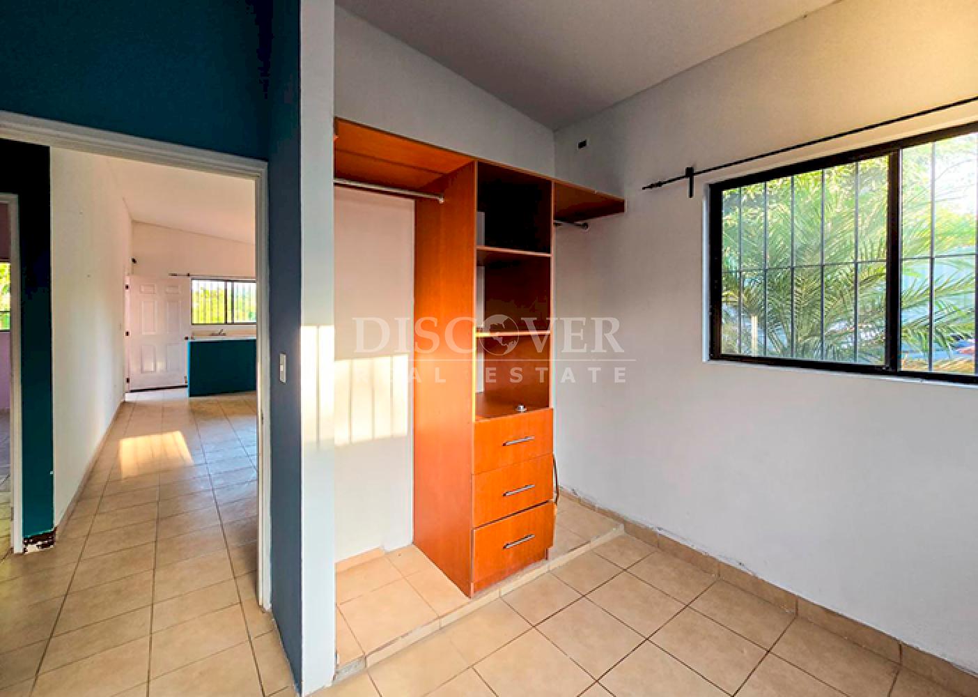  House with large patio for sale on Carretera Sur
