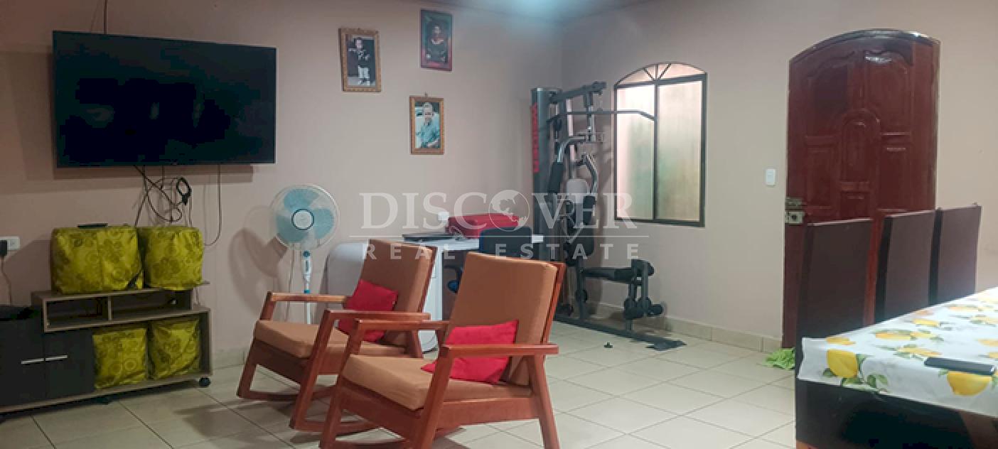 House with commercial potential for sale on Masaya Avenue