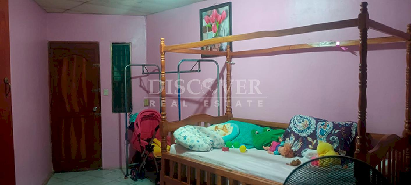 House with commercial potential for sale on Masaya Avenue