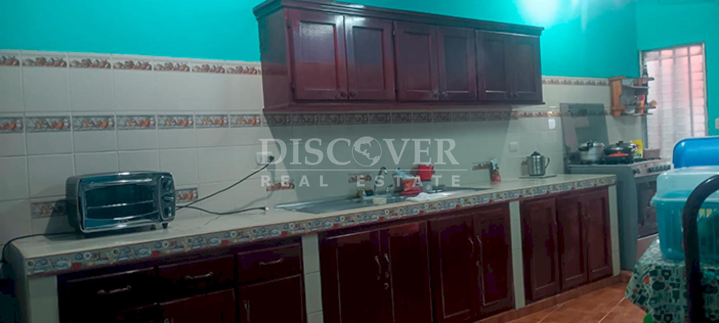 House with commercial potential for sale on Masaya Avenue