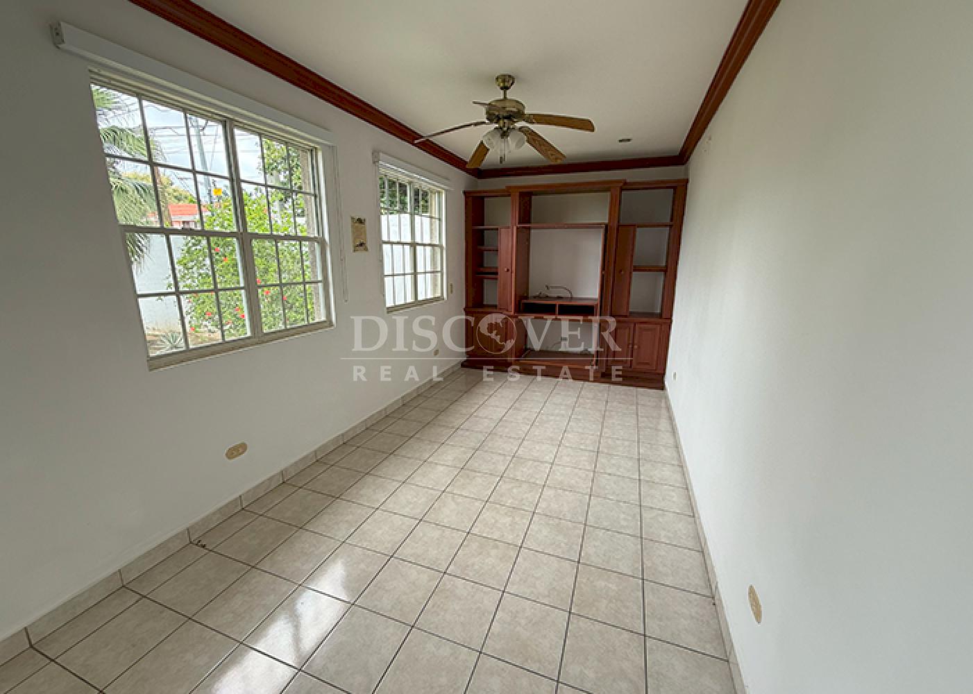  Modern house for rent in Santo Domingo