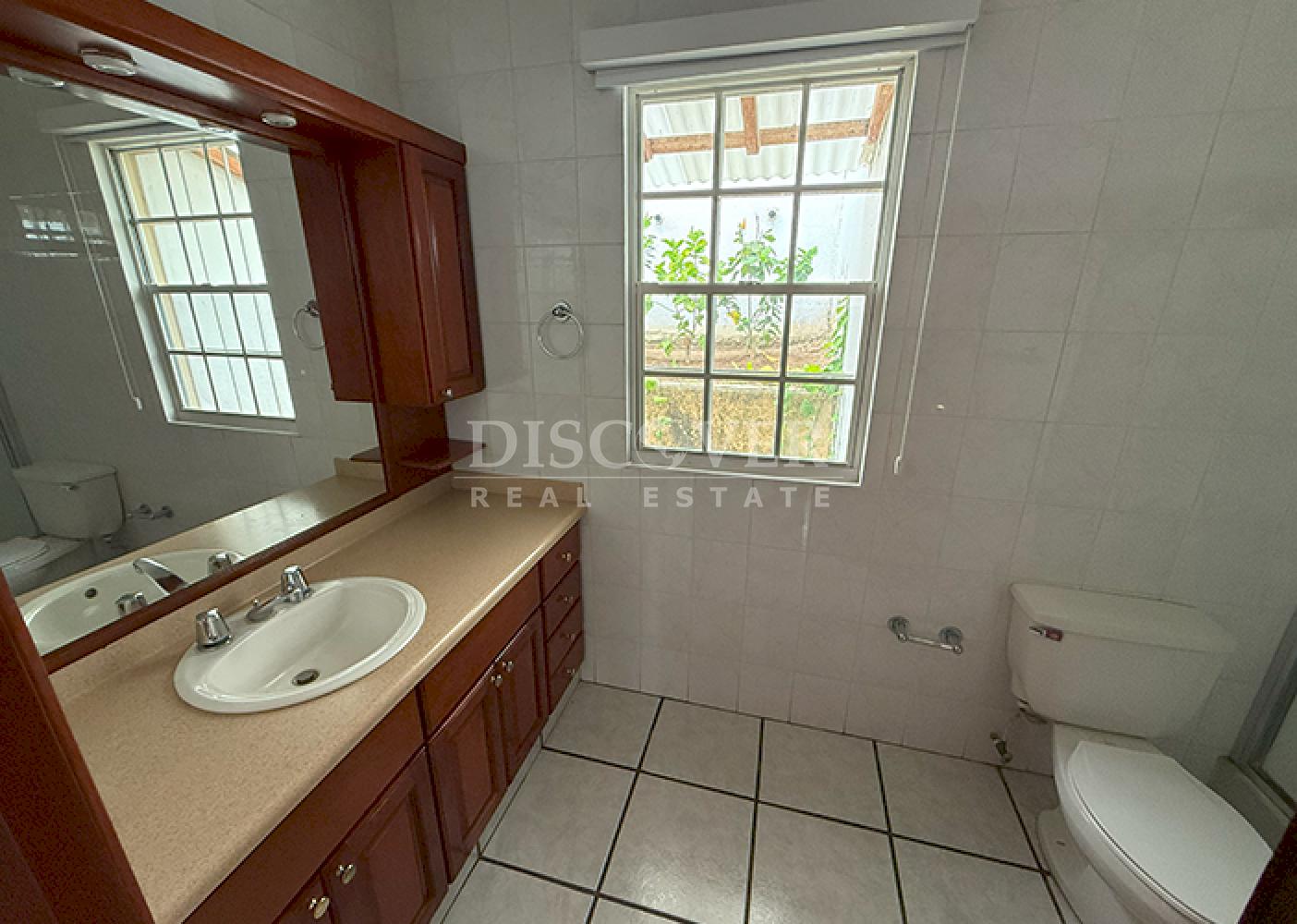  Modern house for rent in Santo Domingo