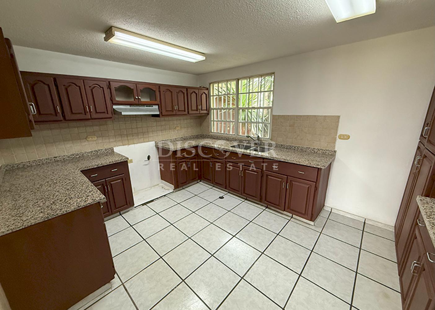  Modern house for rent in Santo Domingo