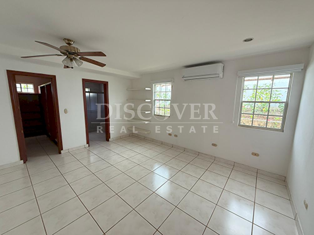  Modern house for rent in Santo Domingo