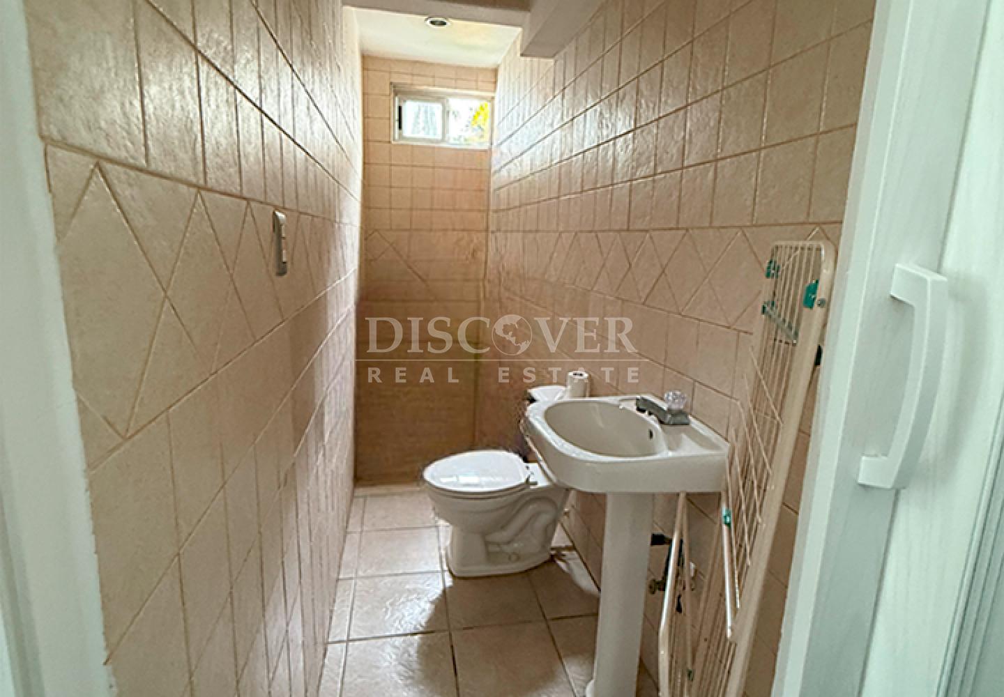  Furnished apartments in a condominium area on the road to Masaya