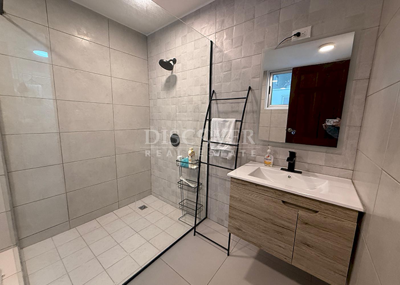  Furnished apartments in a condominium area on the road to Masaya