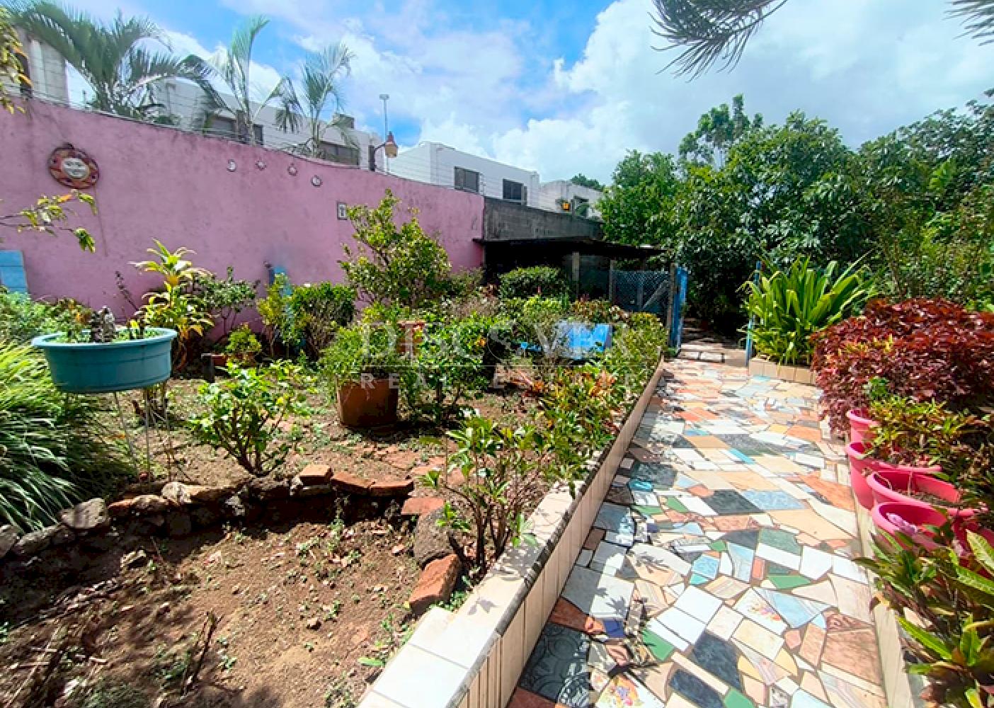 Land with Country House for sale in Santo Domingo