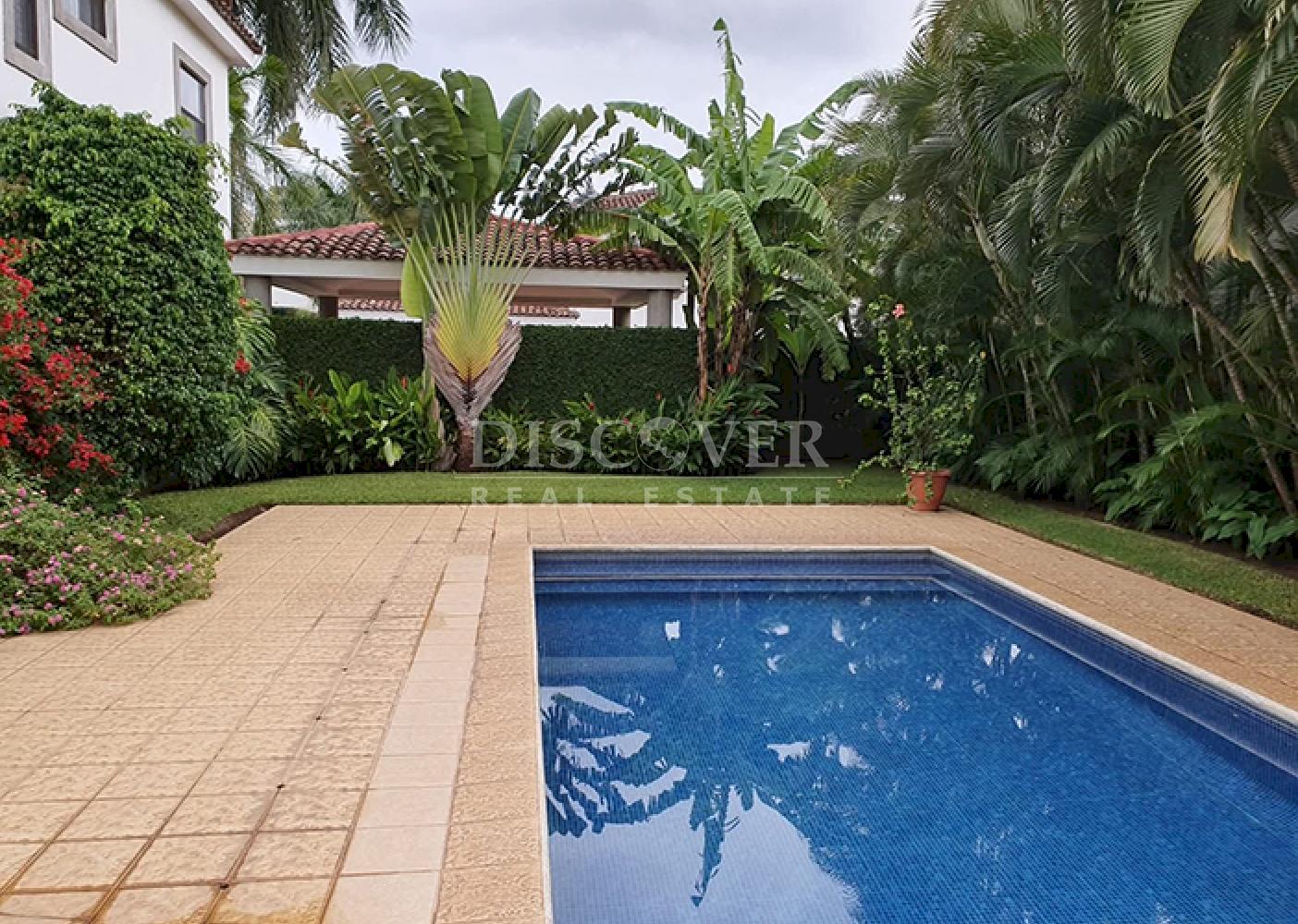  Modern House for Sale in Santo Domingo 