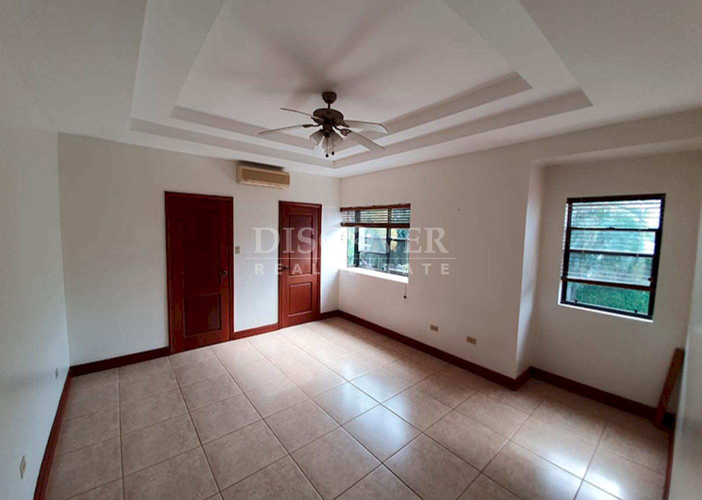  Modern House for Sale in Santo Domingo 