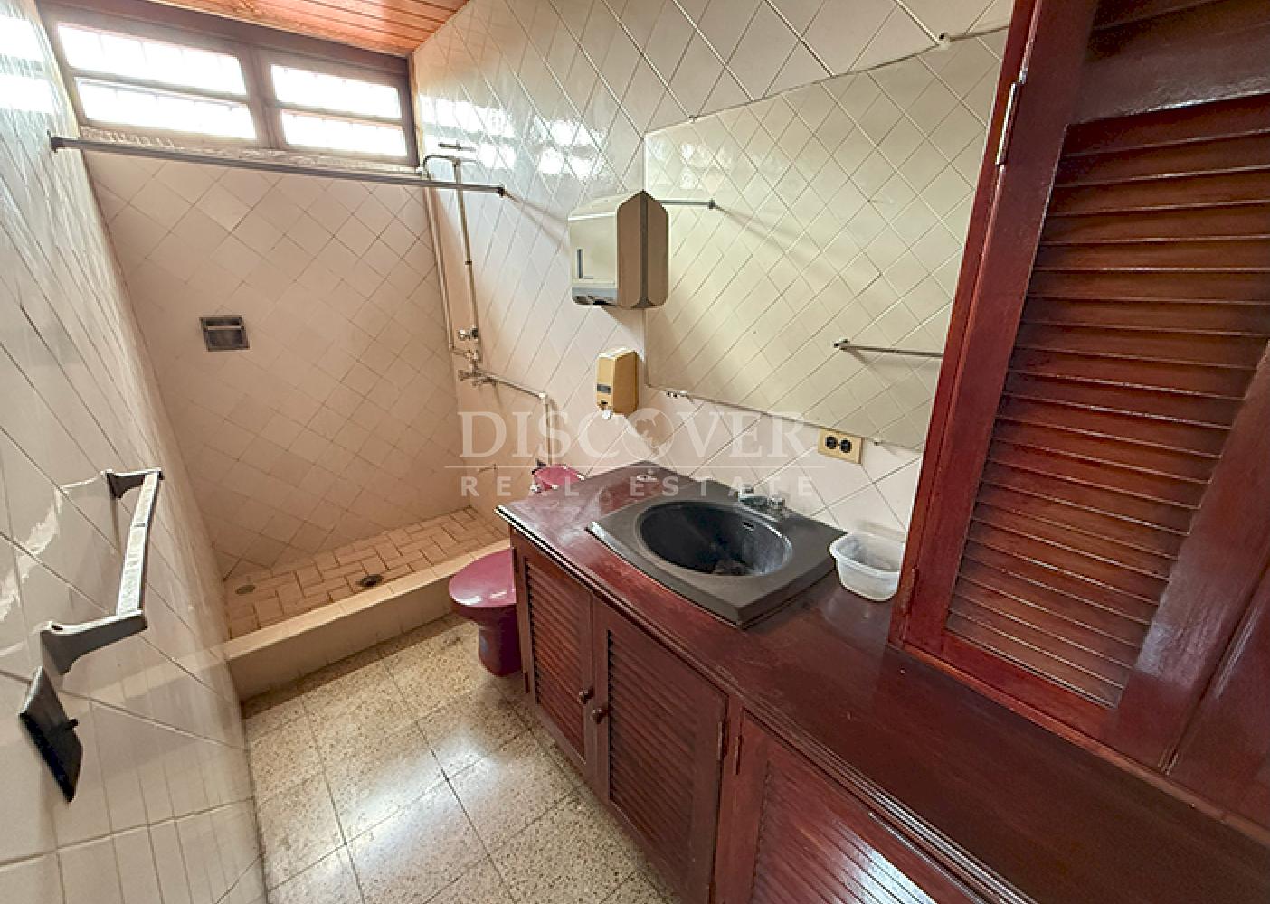 Spacious furnished house for sale/rent on Carretera Norte