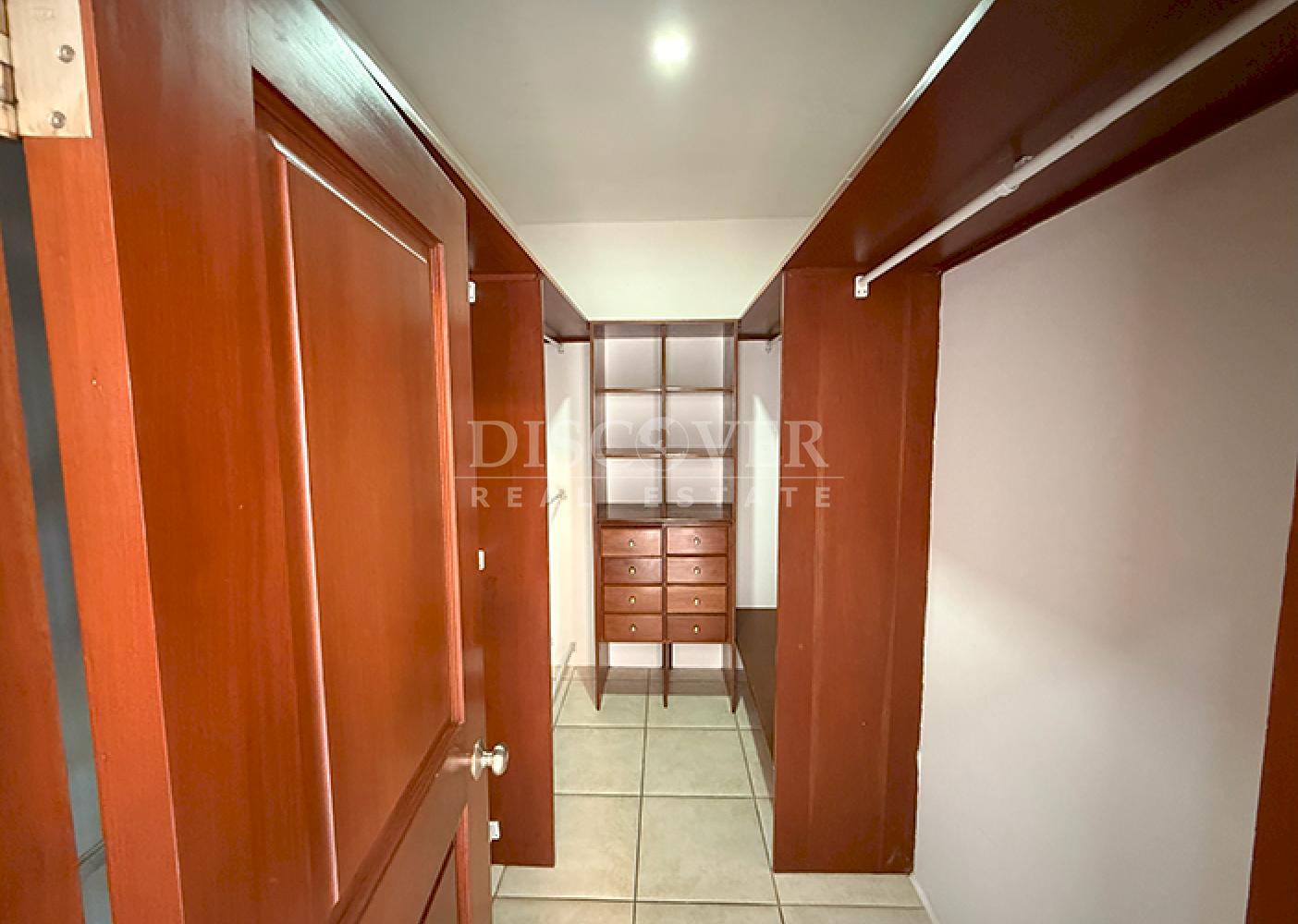  Elegant house for sale or rent in Santo Domingo