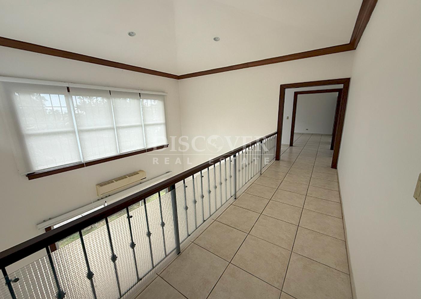  Elegant house for sale or rent in Santo Domingo