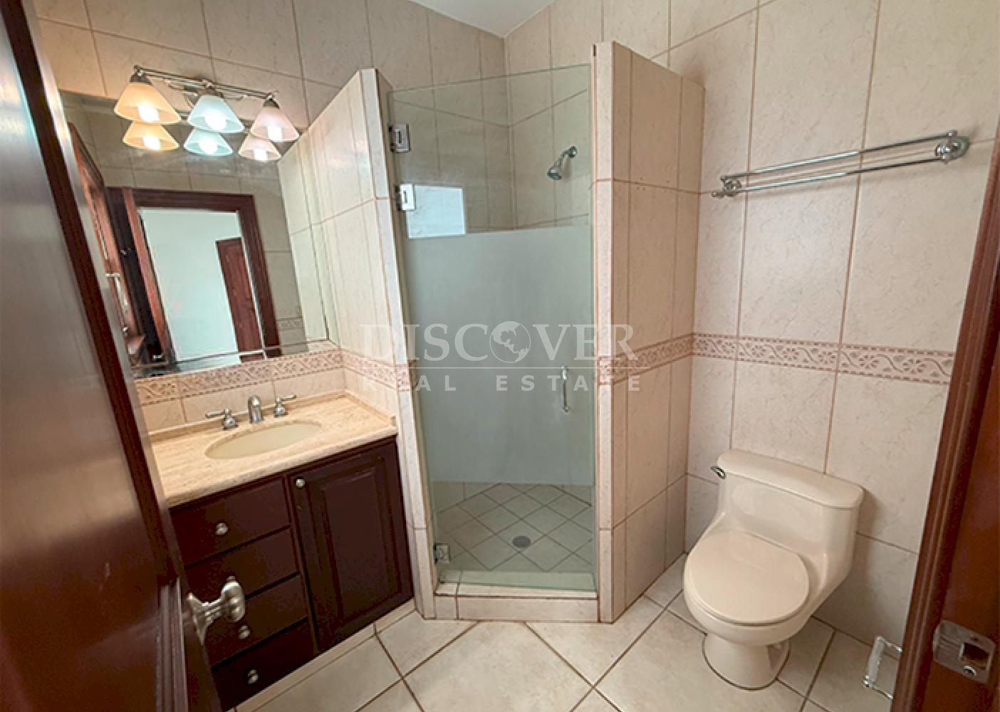  Elegant house for sale or rent in Santo Domingo