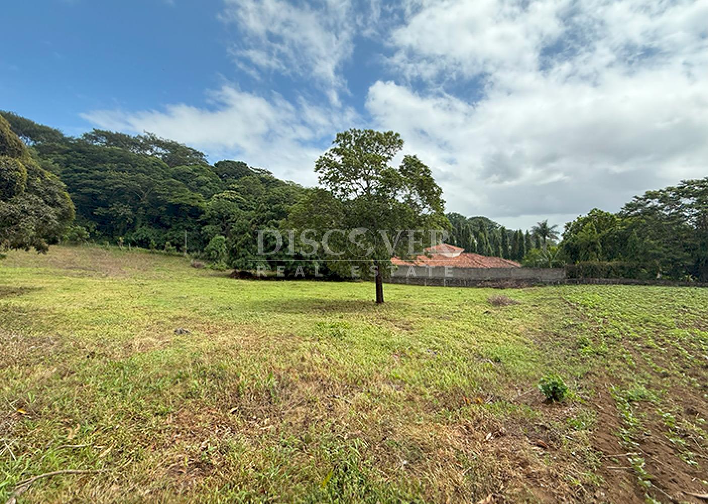  Land for Sale in Villa Fontana – Ideal for Condominium or Exclusive Residential Development