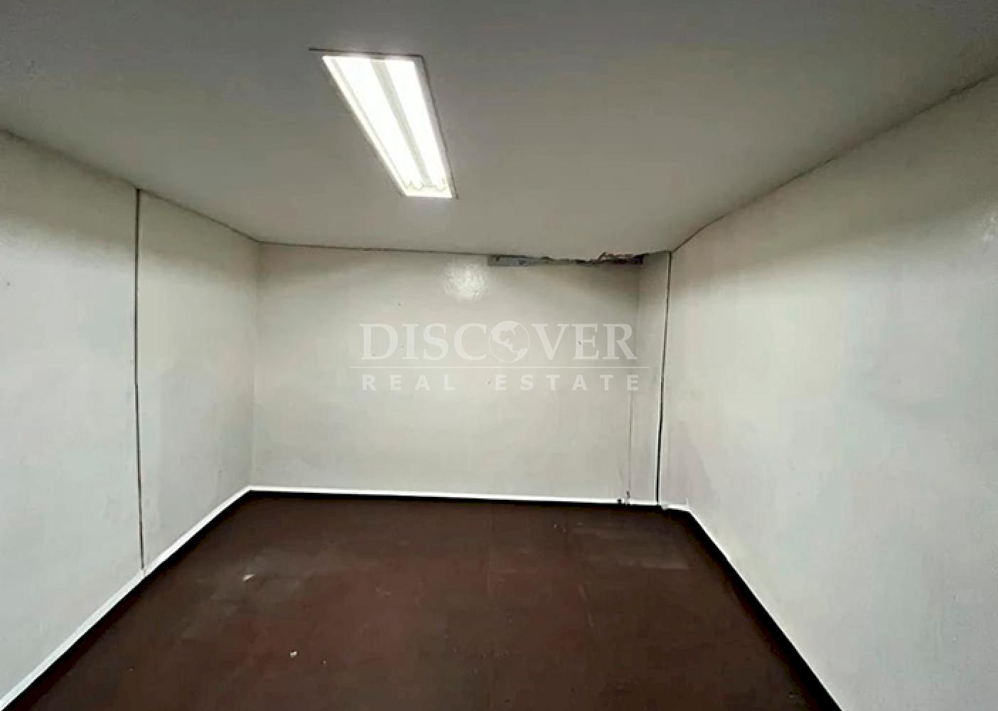 Warehouse with offices for sale on Carretera Norte