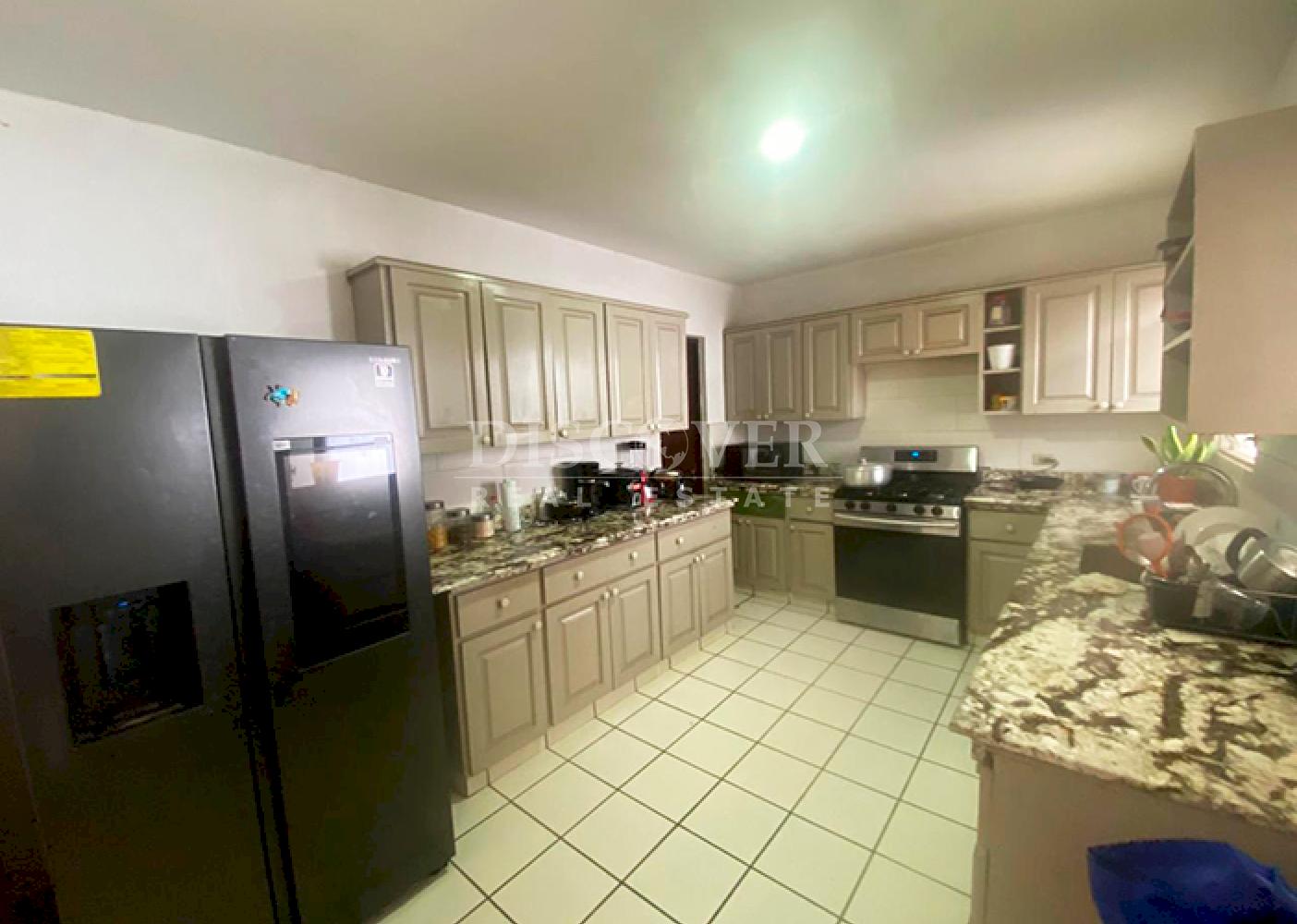 Investment opportunity - House for sale in Villa Fontana 