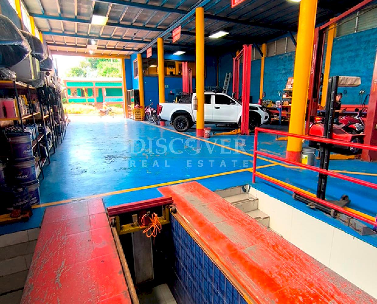  Versatile house for sale in Matagalpa - Perfect for living or starting your business