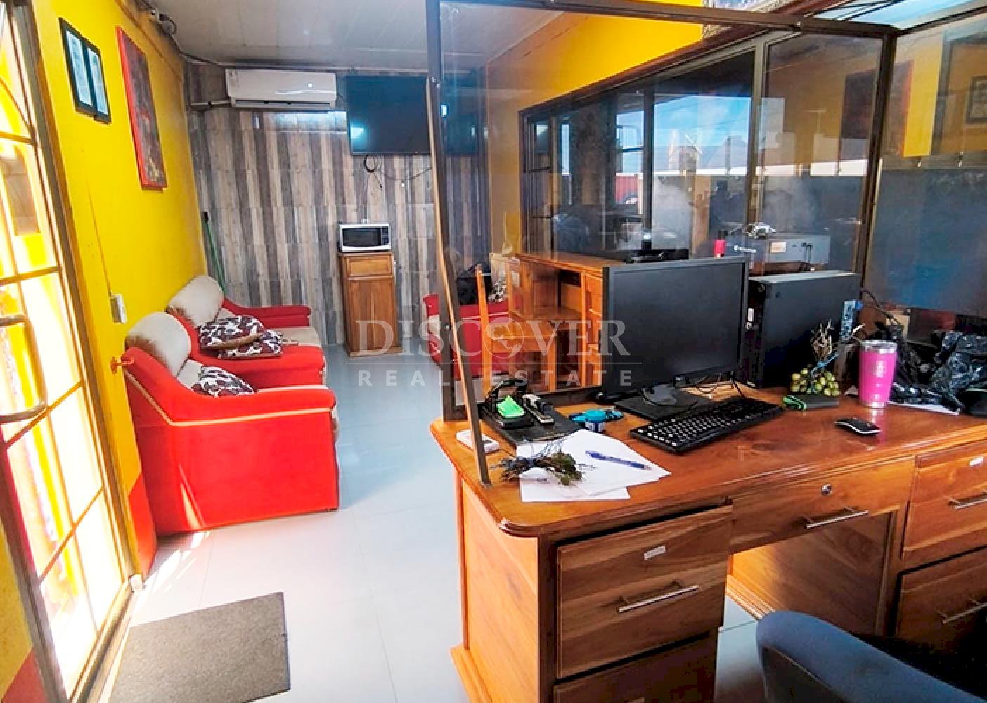  Versatile house for sale in Matagalpa - Perfect for living or starting your business