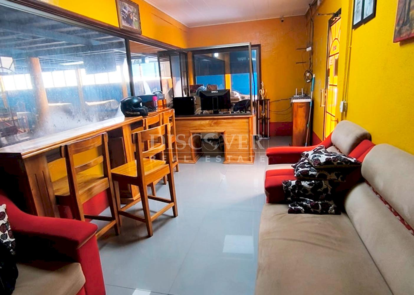  Versatile house for sale in Matagalpa - Perfect for living or starting your business