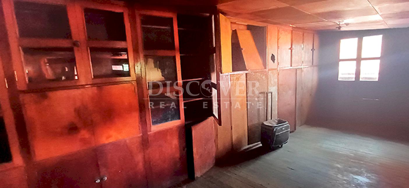  House for sale/rent in Linda Vista - Great deal for living or setting up an office