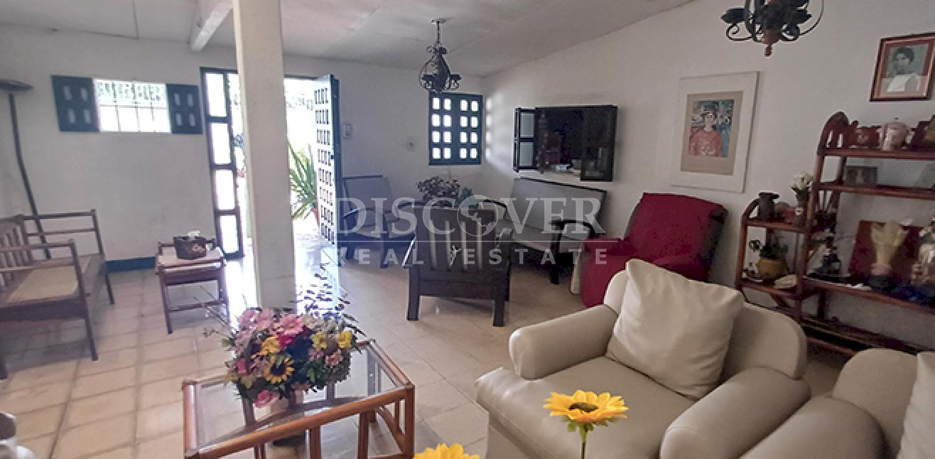  House for sale/rent in Linda Vista - Great deal for living or setting up an office