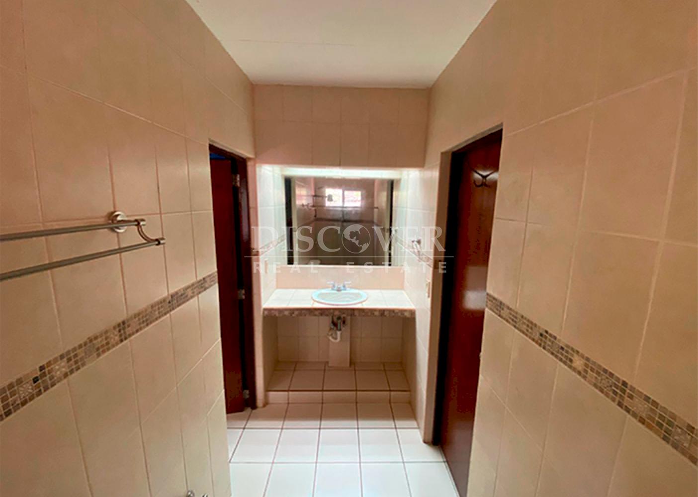  Chalet-Style Property in Monte Fresco