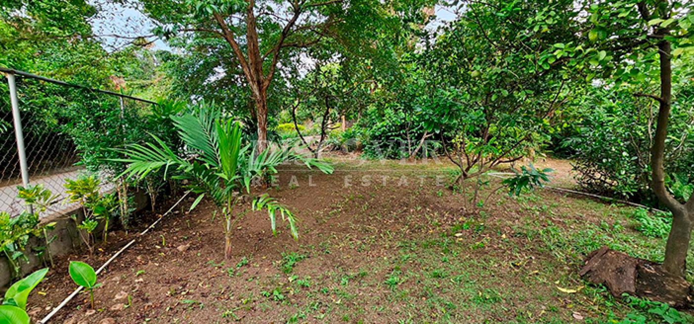  Land for sale opposite the highway on Carretera Sur 